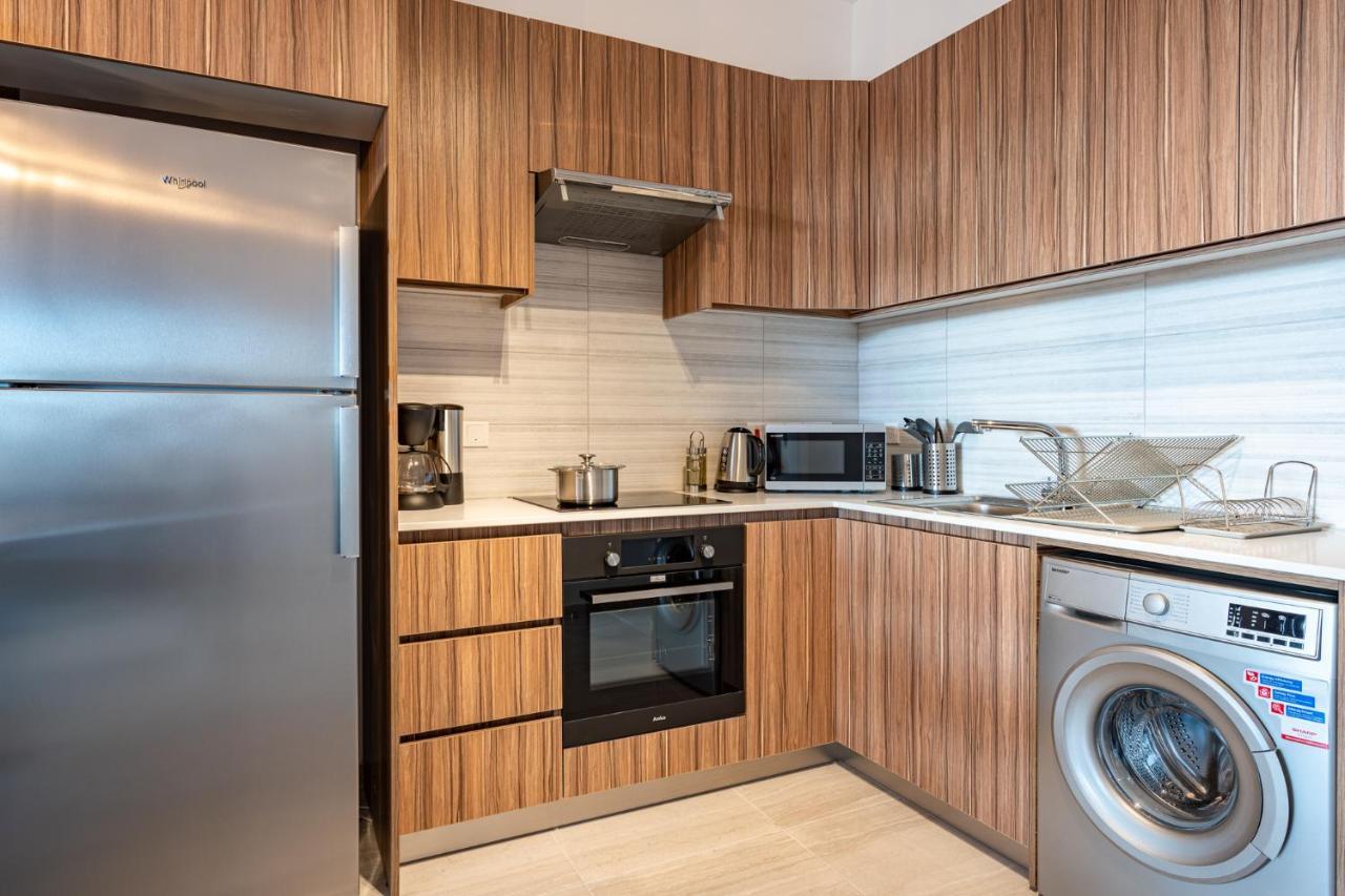 Sunshine 1-bedroom In